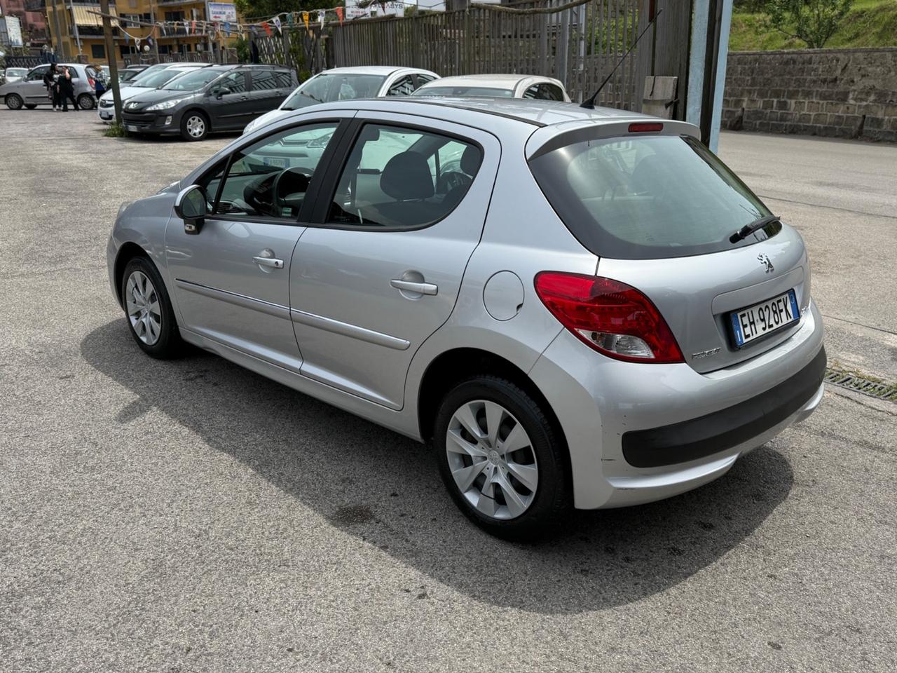 Peugeot 207 1.4 8V 75CV 5p. Access ECO GPL