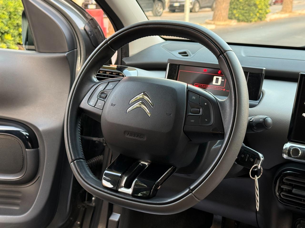Citroen C4 Cactus 1.2 82CV Shine *CAMERA - 2016