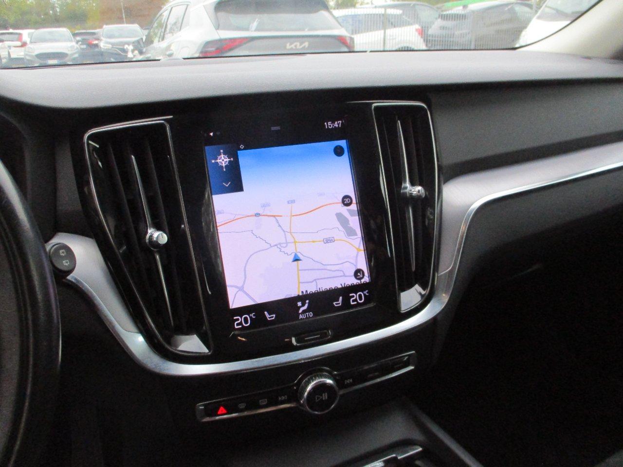 Volvo V60 Cross Country 2.0 b4 Business Pro AWD auto CarPlay/Camera/Portellone