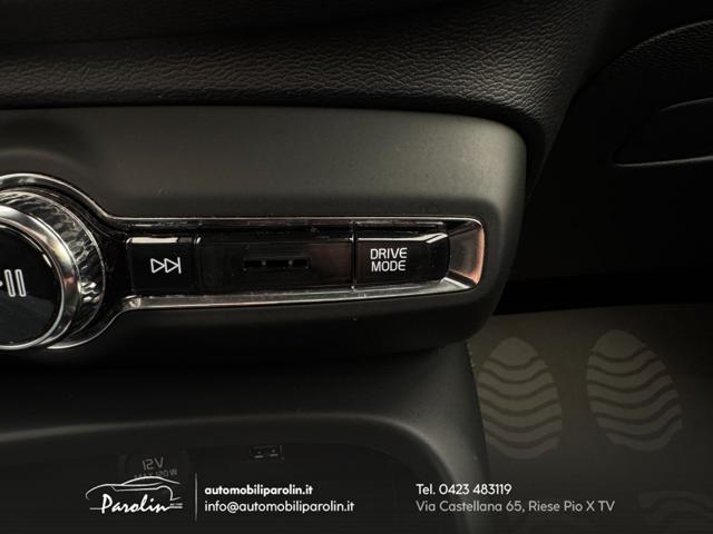 VOLVO XC40 D3 AWD Geartronic R-design Tetto-Telecamera-Park