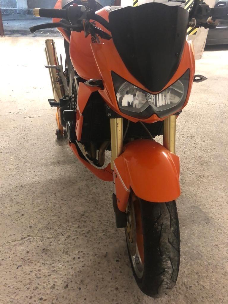 Kawasaki Z 1000 orange