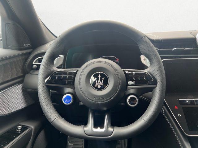 MASERATI Grecale MY25 MHEV 300 CV AWD