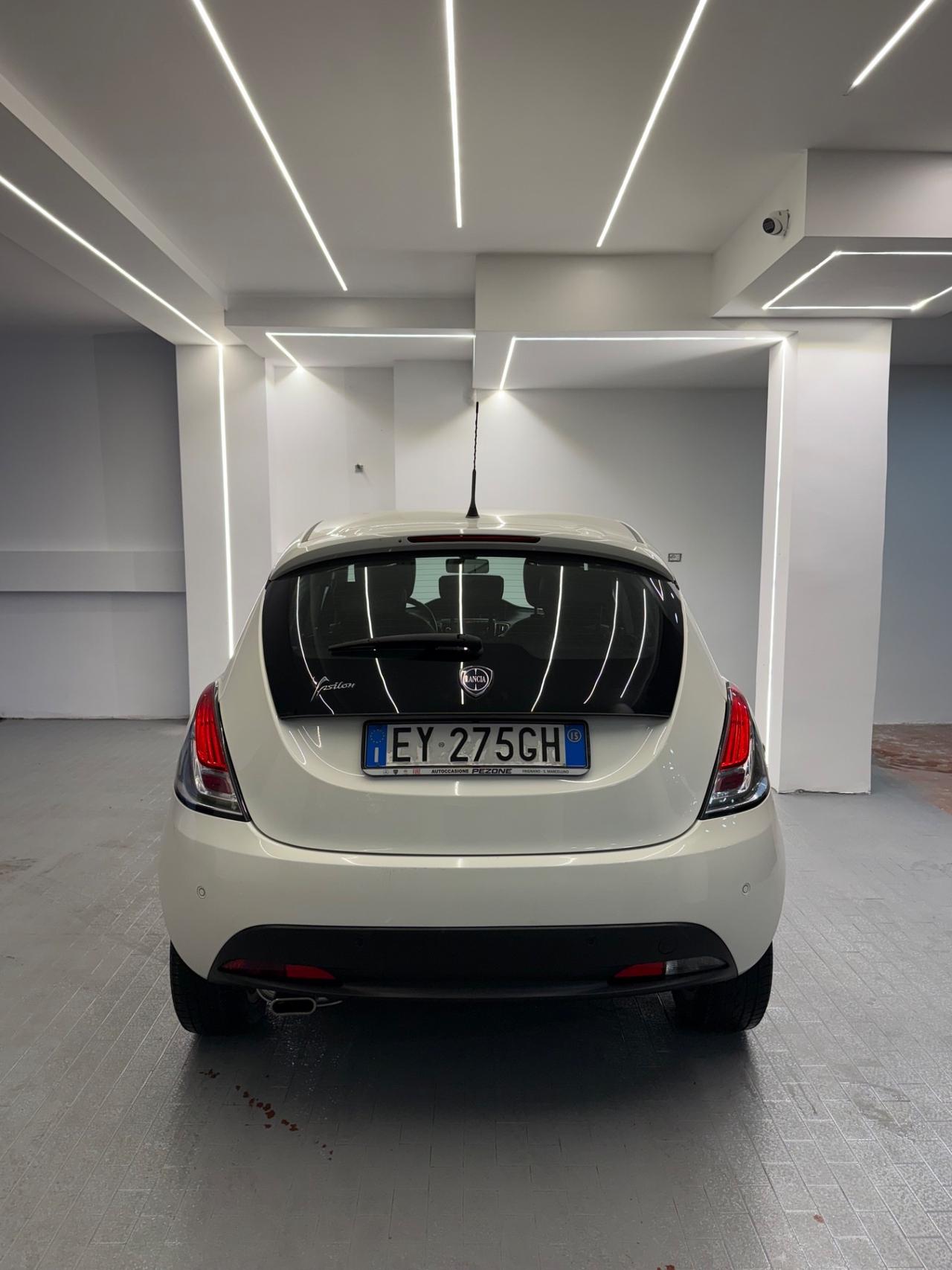 Lancia Ypsilon 1.2 69 CV 5 porte GPL Ecochic Platinum