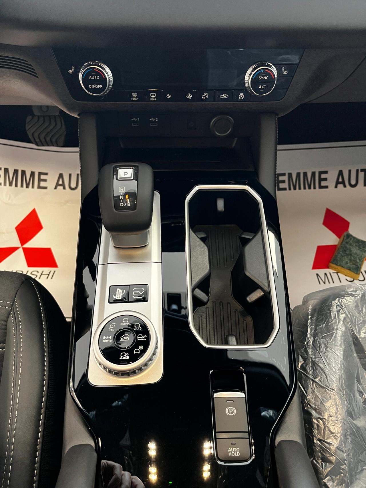 Mitsubishi Outlander 2.4 Phev Plug-in