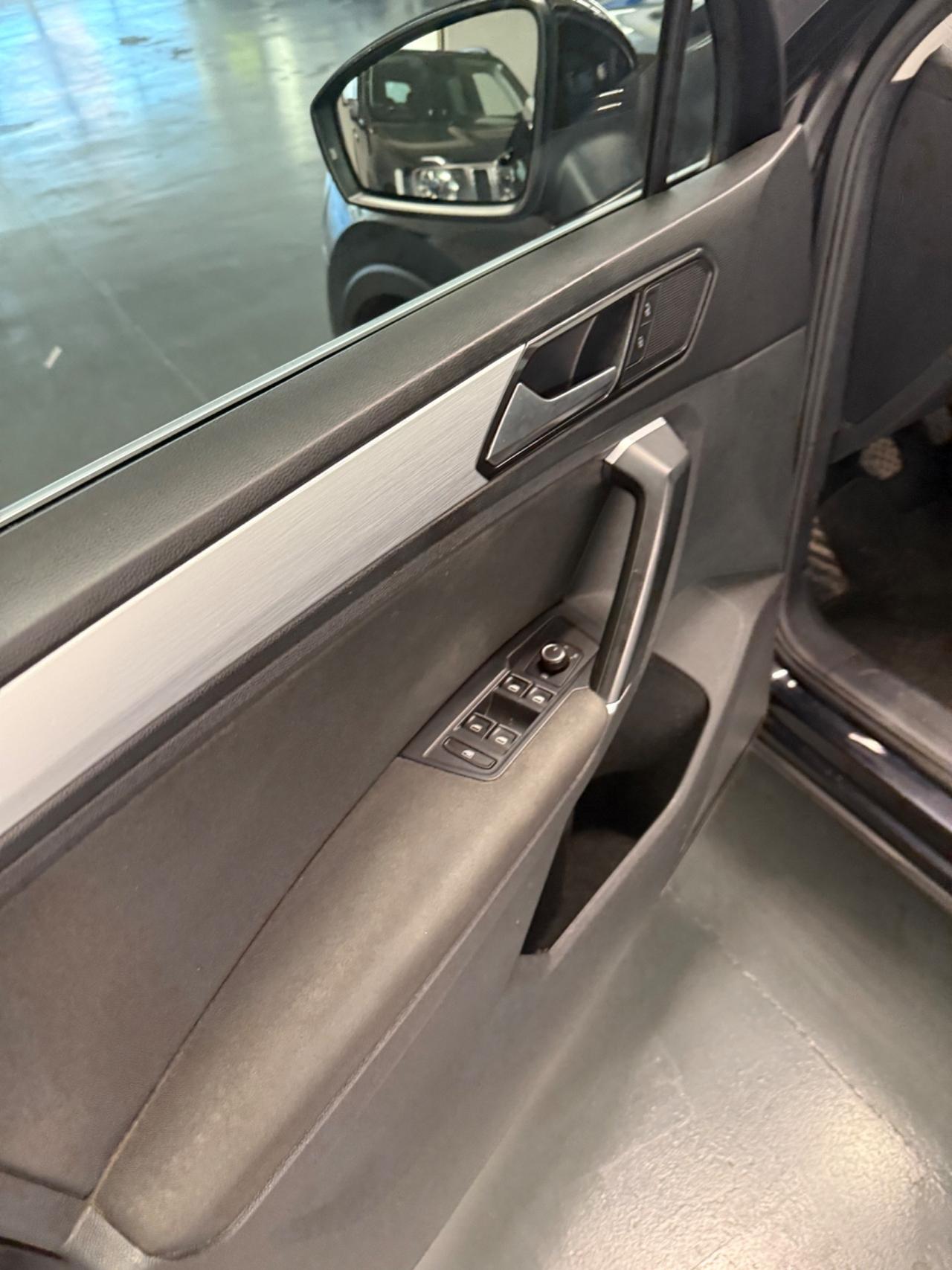 Volkswagen Tiguan 2.0 TDI SCR 4MOTION Business BlueMotion Technology