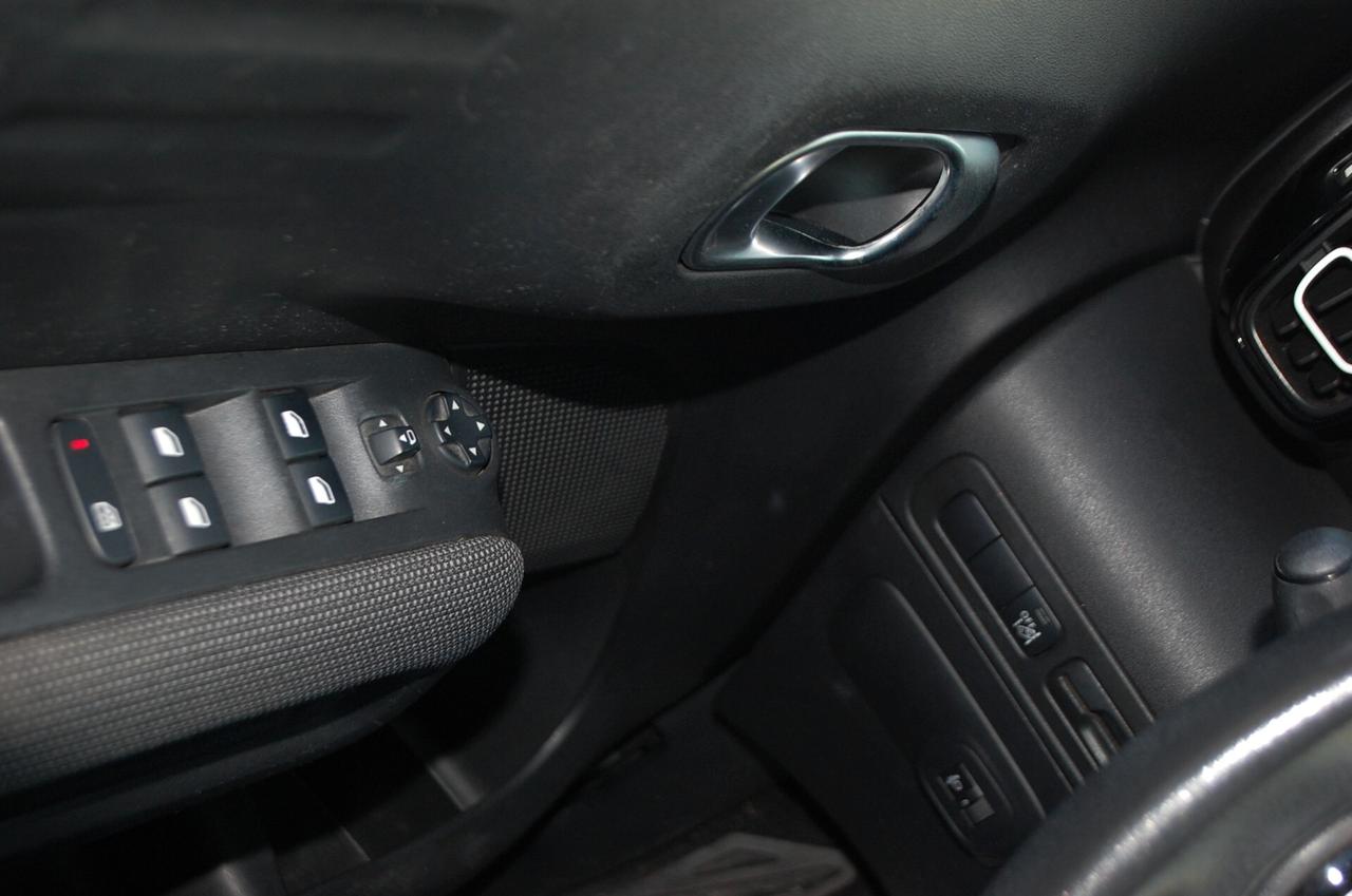 Citroen C3 Aircross 1.2 puretech 110CV Shine Uff Italy Tetto