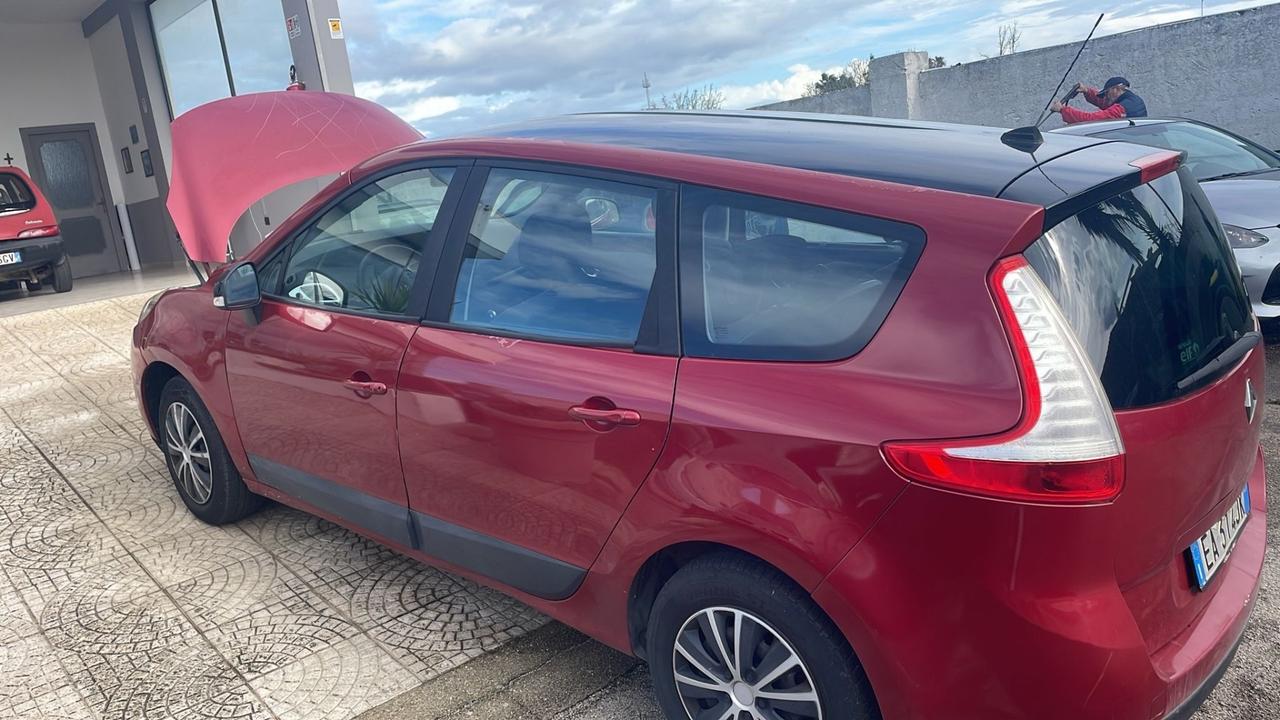 Renault Scenic 1.5 dCi 110CV 7 Posti