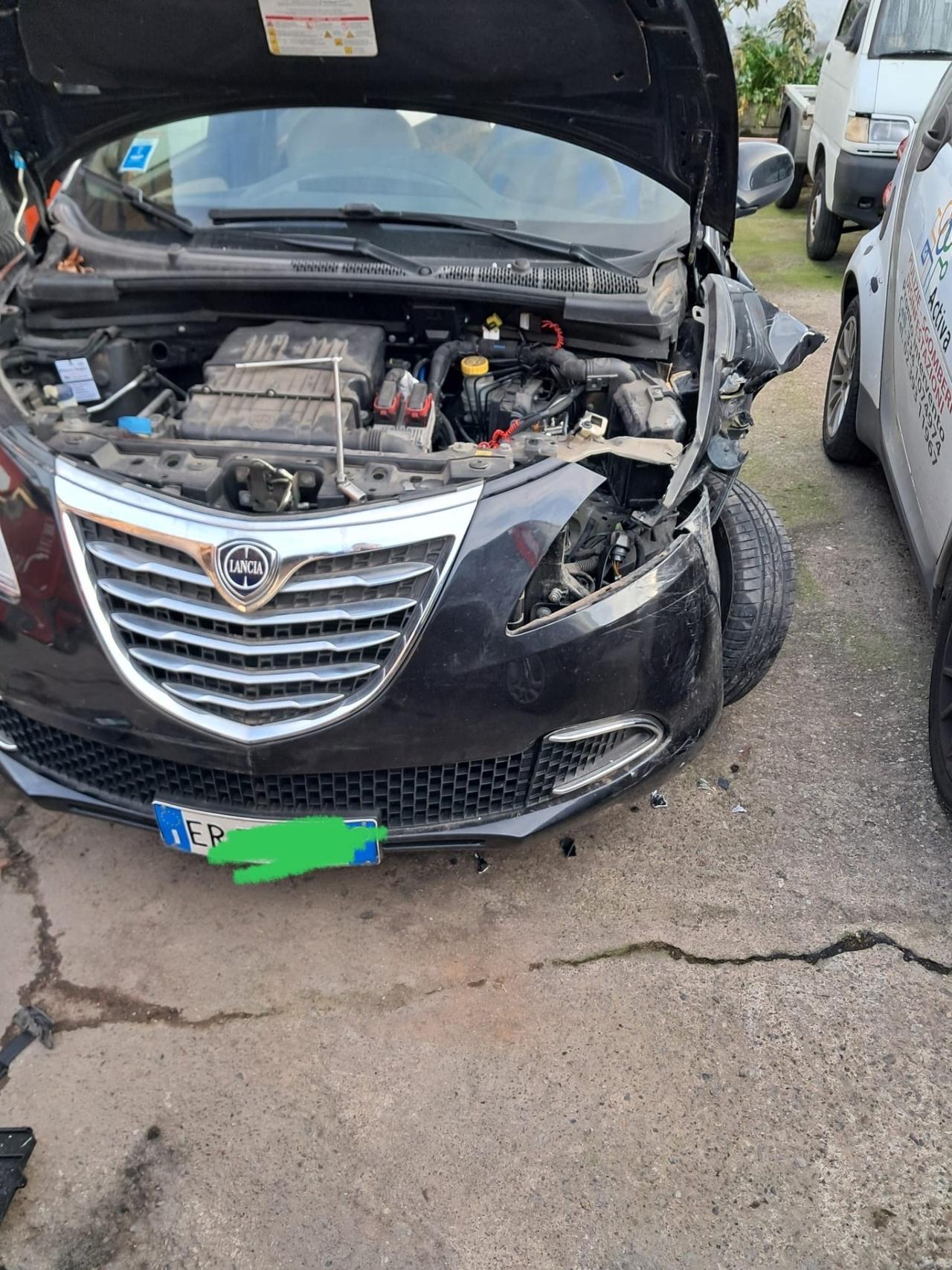 Lancia Ypsilon 1.2 GPL 5p Incidentata