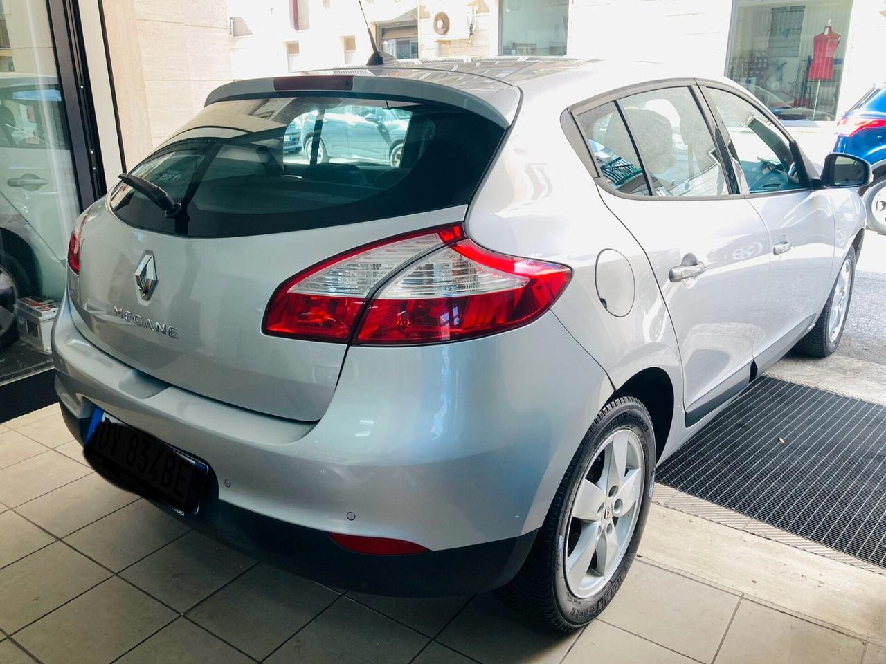 Renault Megane 1.6 -99000 KM- 2009