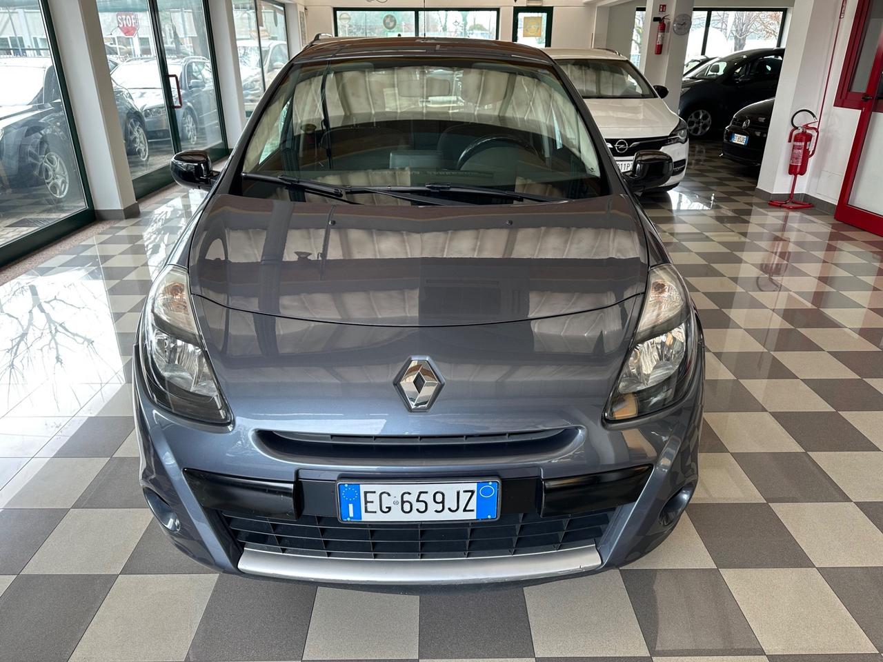 Renault Clio 1.2 75Cv Neopatentati