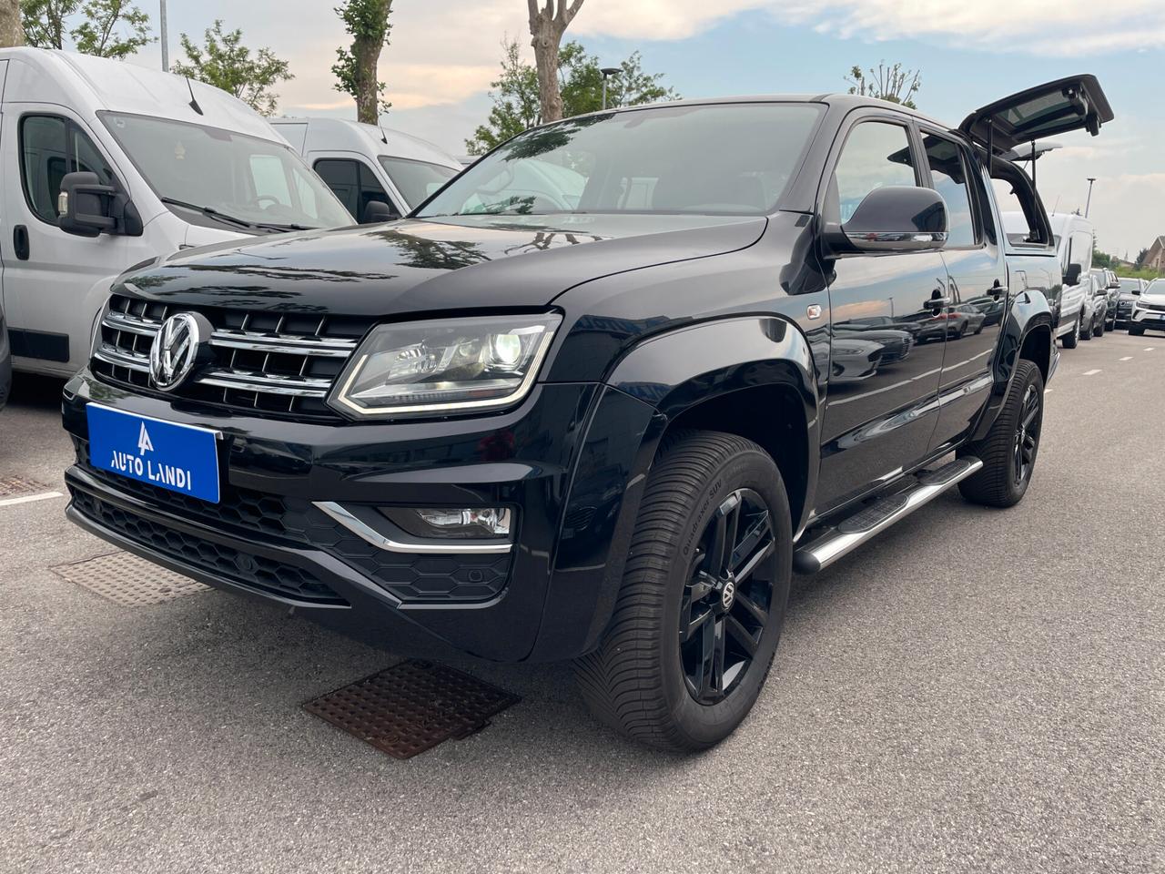 Volkswagen Amarok 3.0 V6 TDI 4MOTION BMT permanente aut. DC Highline DOPPA CABINA