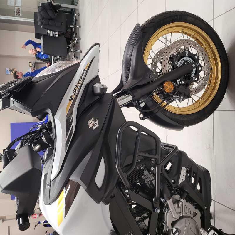 Suzuki V-Strom 650XT - 2021