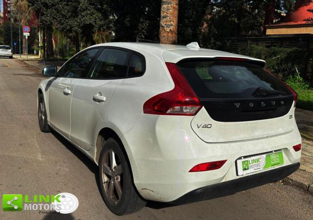 VOLVO V40 Cross Country D2 Momentum