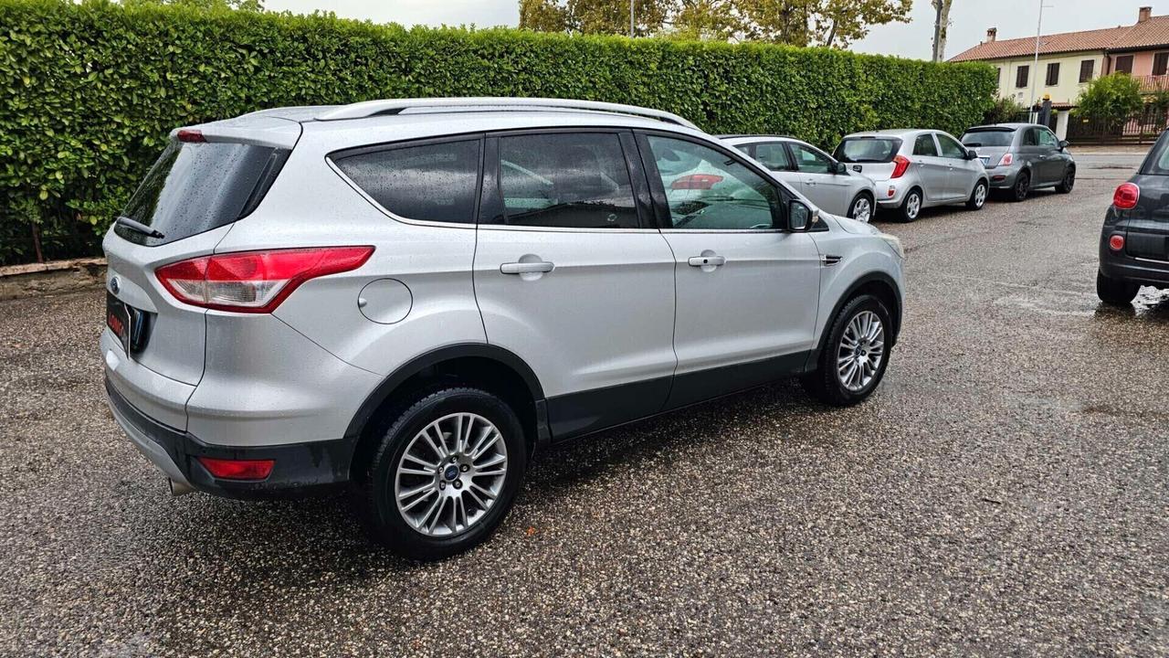 Ford Kuga 2.0 TDCI 140 CV 4WD Titanium