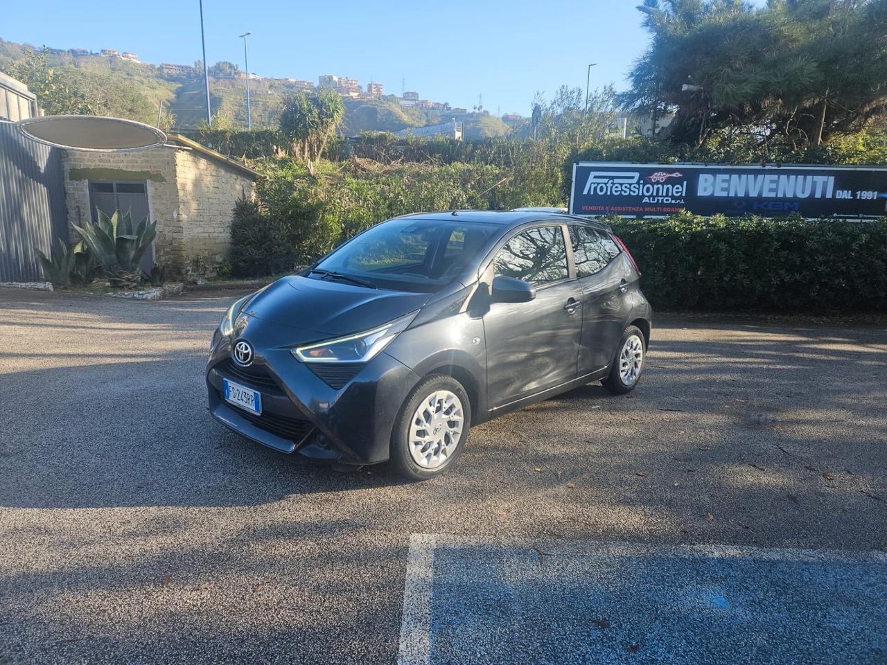 Toyota Aygo 1.0 VVT-i 69 CV 5 porte x-cool TSS MMT