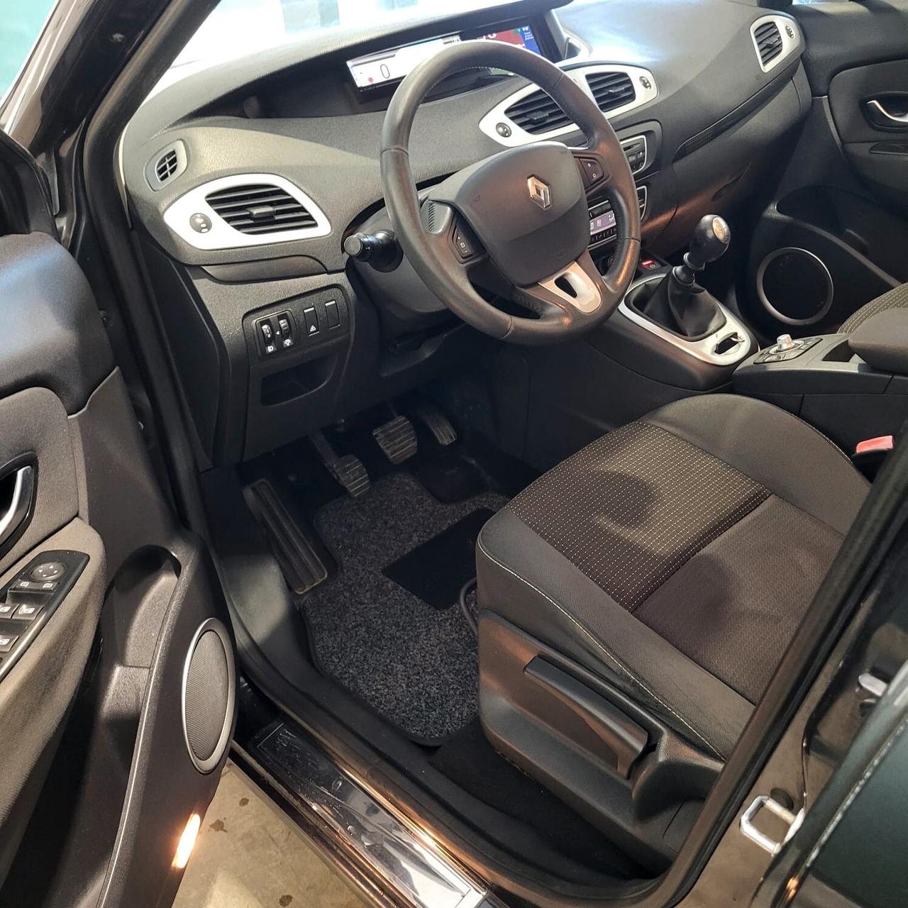 Renault Scenic 1.5 dCi 110cv – 7 Posti – Turbina nuova – Tagliandata