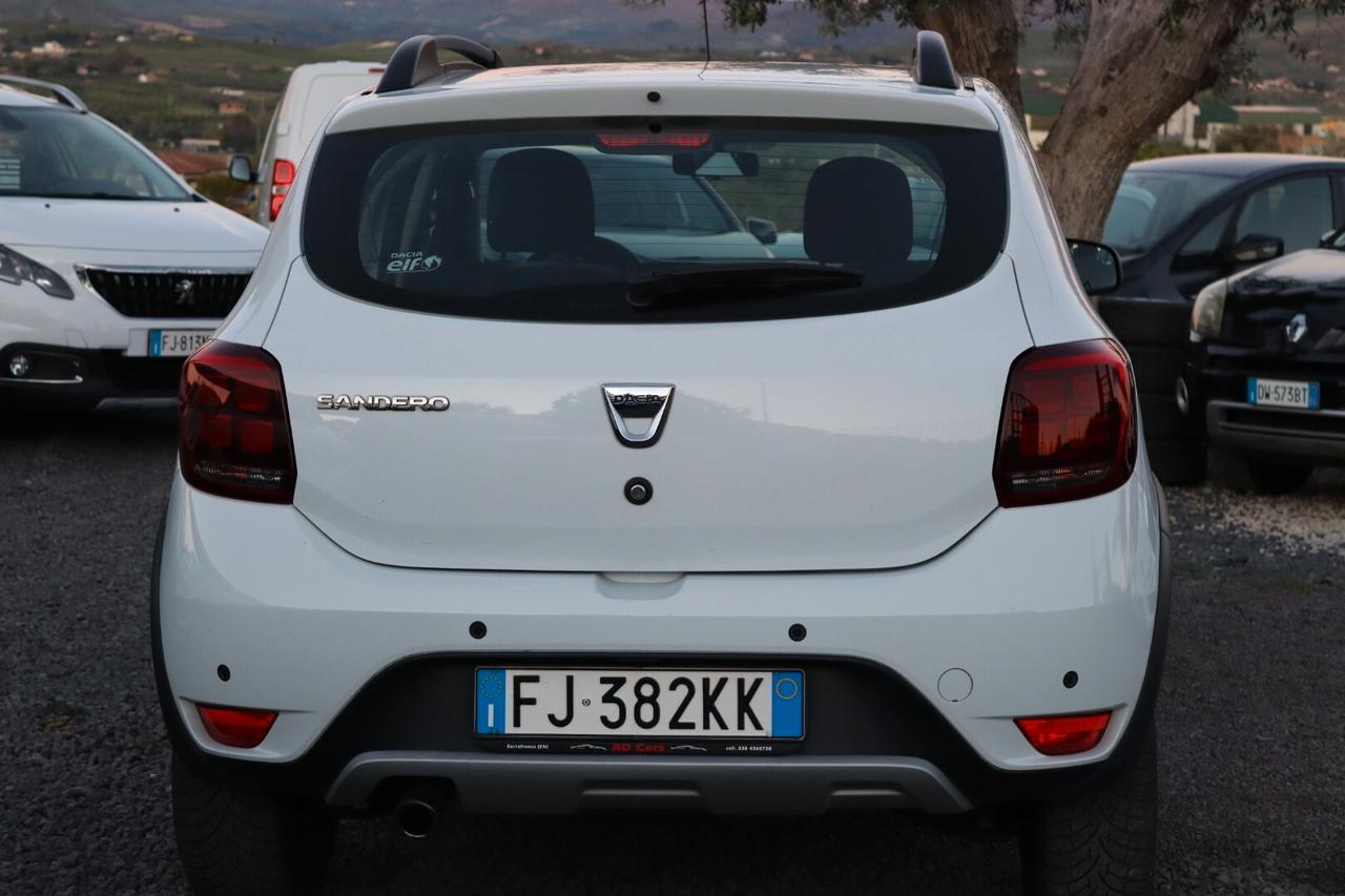 DACIA SANDERO STEPWAY 90CV GPL/BENZ.