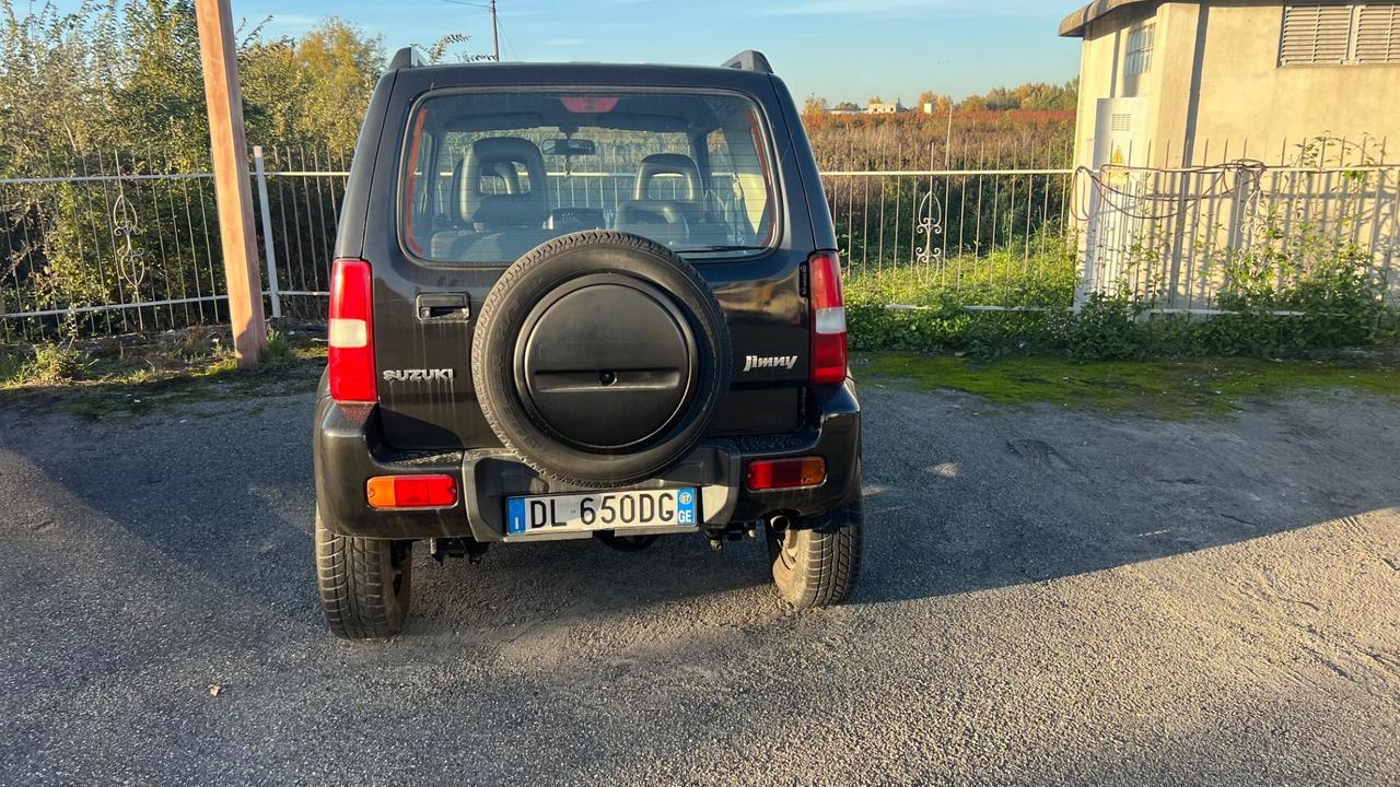 Suzuki Jimny 1.5 DDiS cat 4WD JLX VEICOLO PER OPERATORI DEL SETTORE