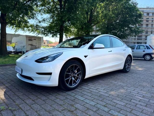 Tesla Model 3 Standard rwd Plus