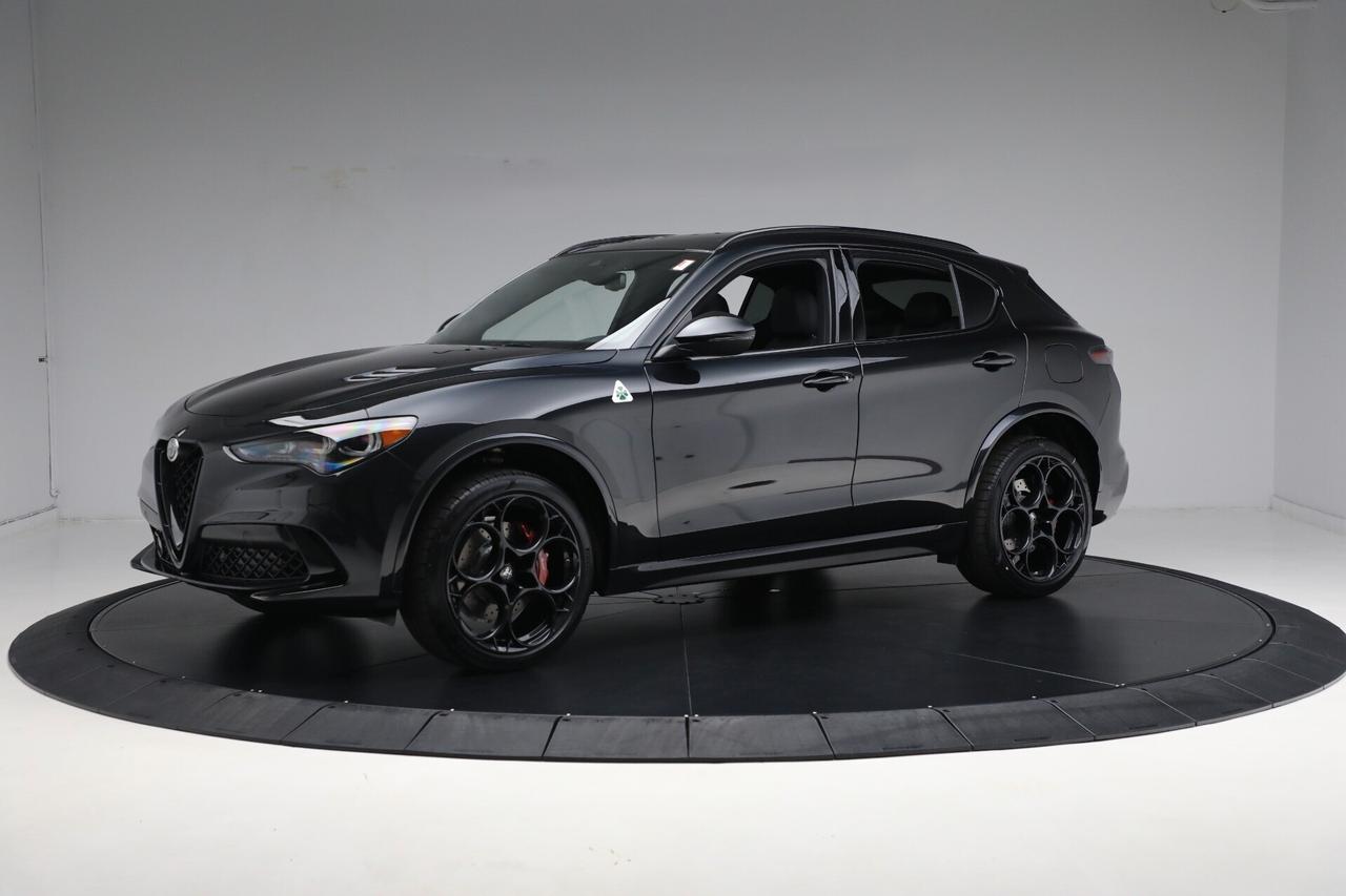 Alfa Romeo Stelvio 2.9 Bi-Turbo V6 520 CV AT8 Q4 Quadrifoglio NOLEGGIO LUNGO TERMINE - LEASING FULL INCLUSIVE