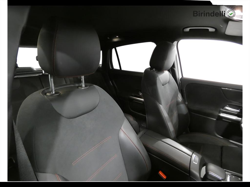 Mercedes-Benz GLA (H247) - GLA 180 d Automatic Premium