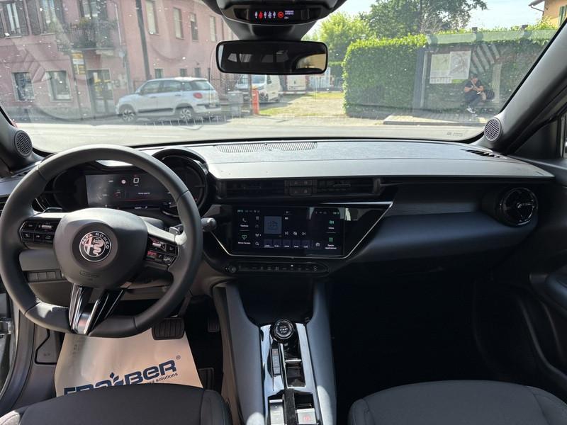 Alfa Romeo Junior 1.2 ibrida 145 cv edct6 FULL LED-APP CONNECT-17"