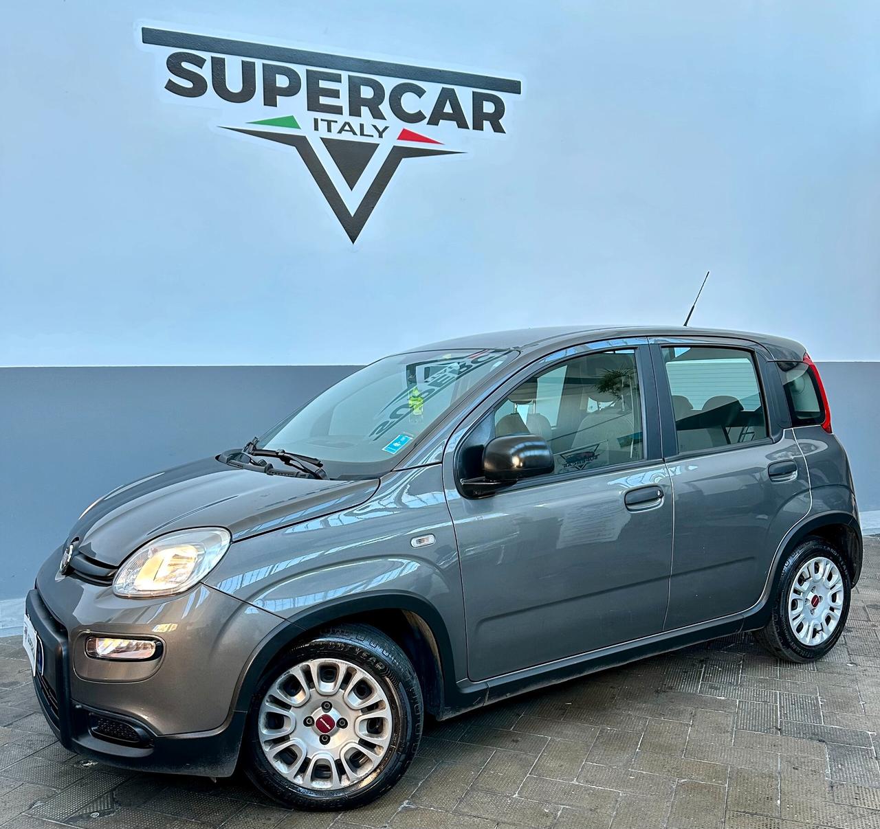 Fiat Panda 1.0 Hybrid/Benz, Pari al nuovo, Uni pro, si neopa