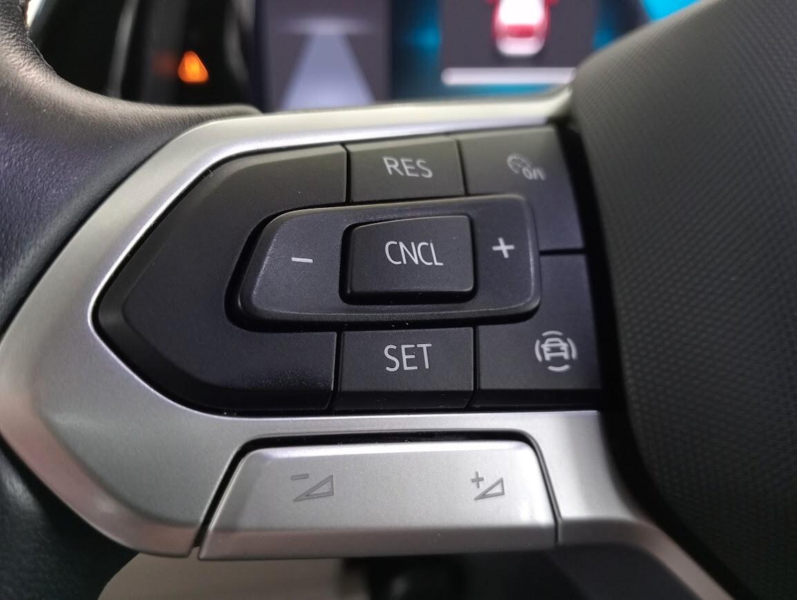 Volkswagen T7 Multivan 2.0 TDI DSG LED *VIS A VIS* CAMERA IVA INCLUSA