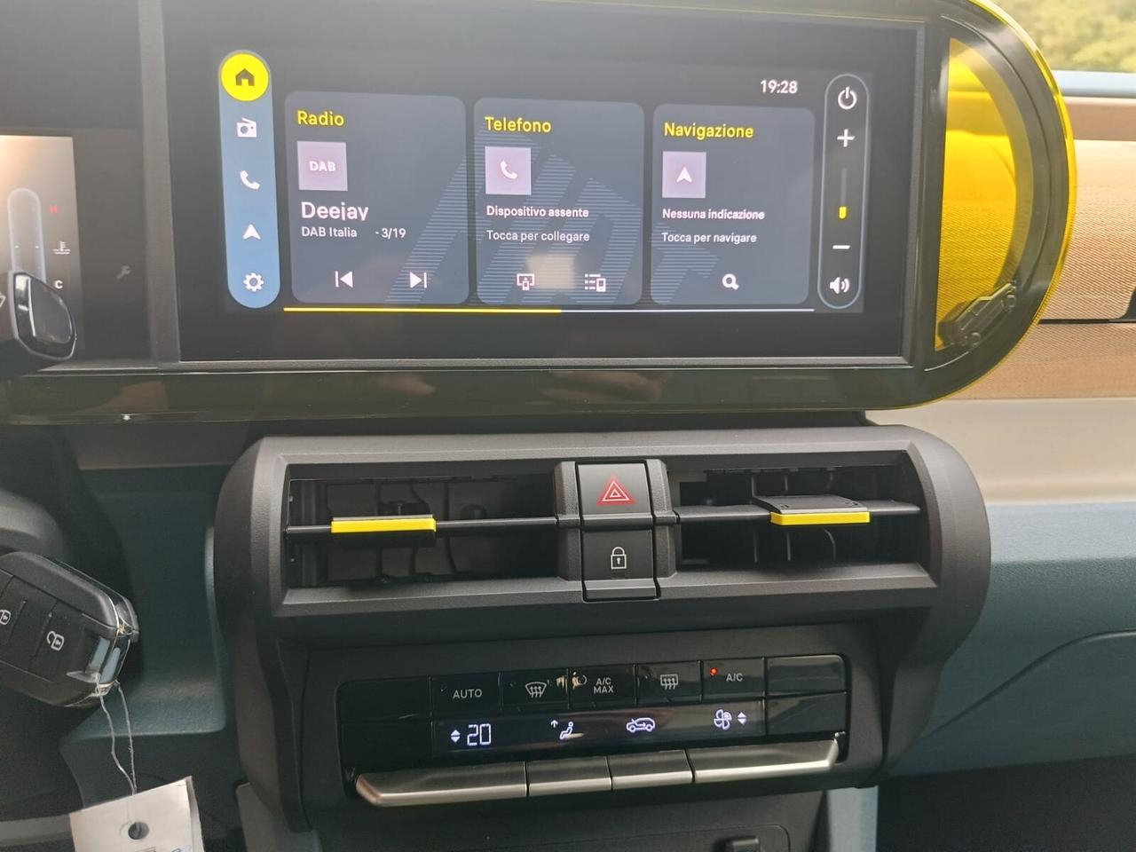 Fiat Grande Panda 1.2 Hybrid 110 CV S&S La Prima