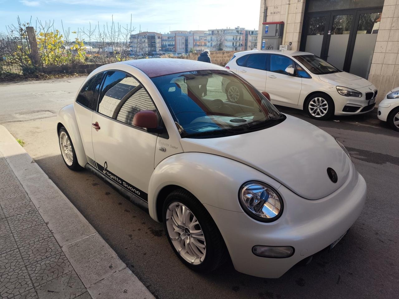 Volkswagen New Beetle SOUND QUALITY BRAND ALPINE WRAPPATA Auto demo
