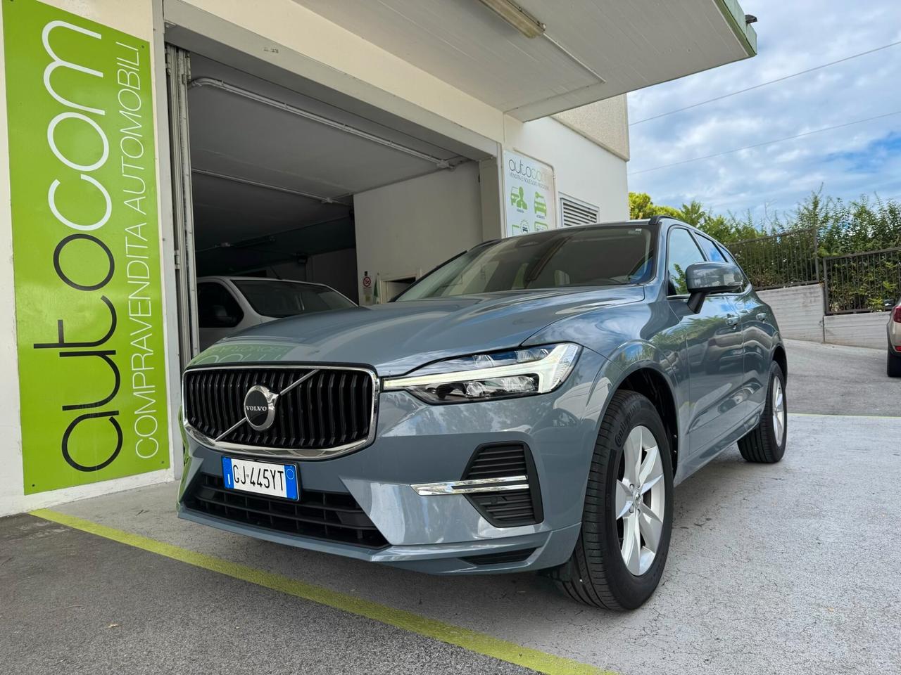 Volvo XC60 2.0b4 MomentumPro AWD GEARTRONIC GAR24M