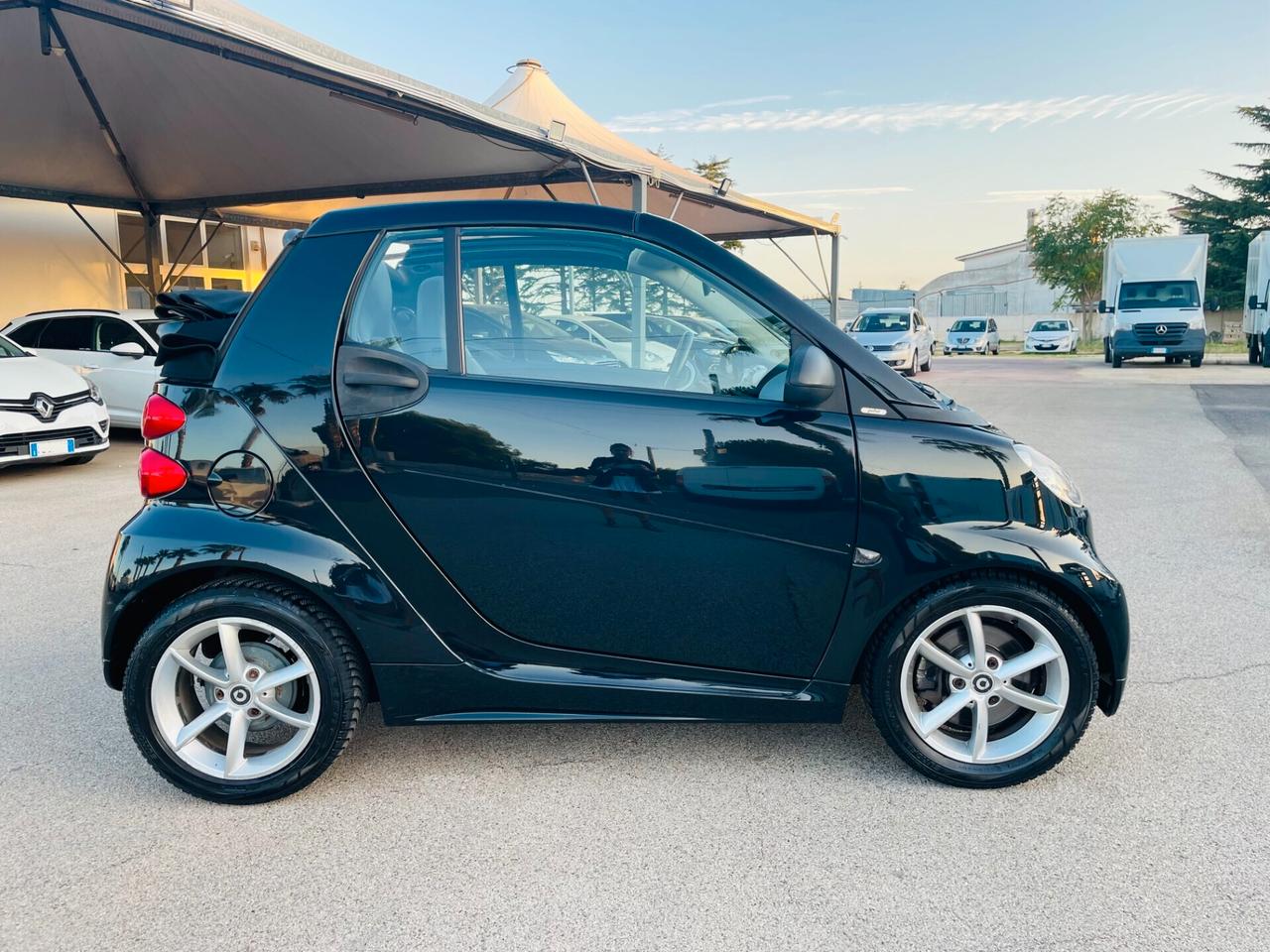 Smart ForTwo 800 40 kW cabrio pure cdi NEOPATENTATI