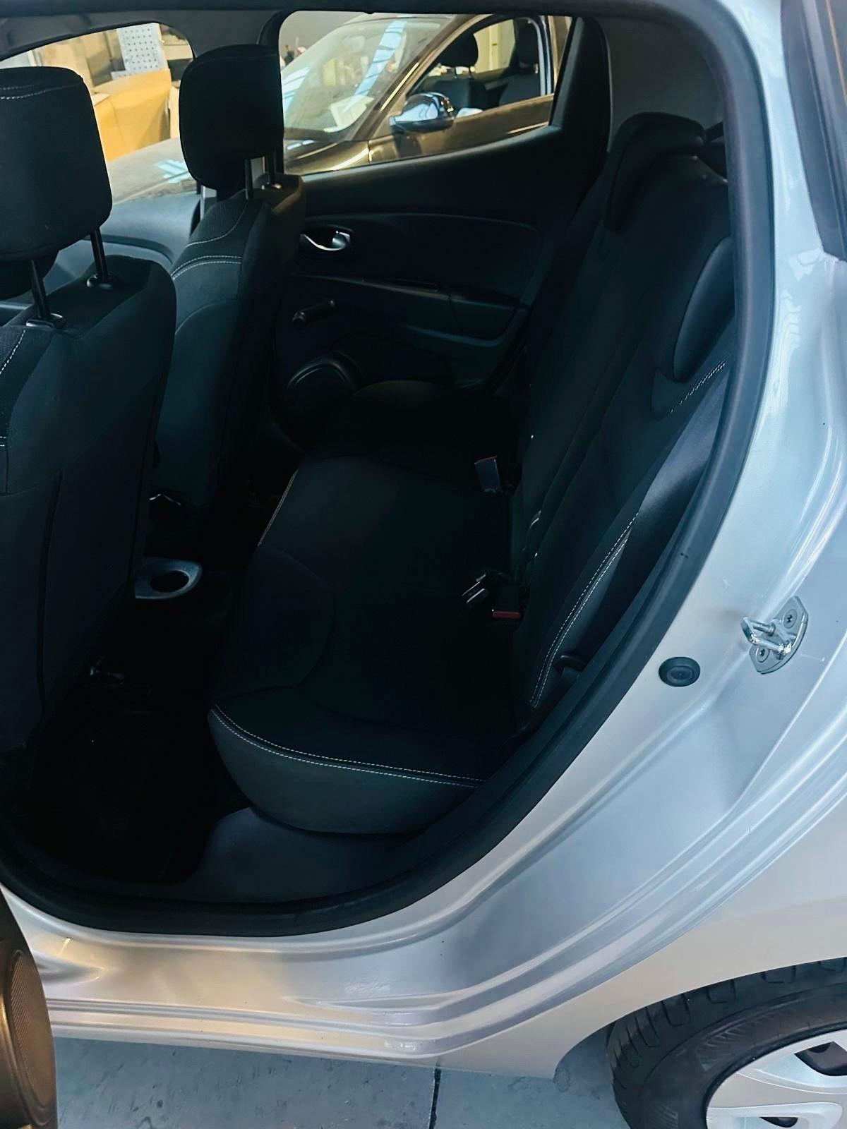 Renault Clio 1.2 75 CV 5 porte Duel2