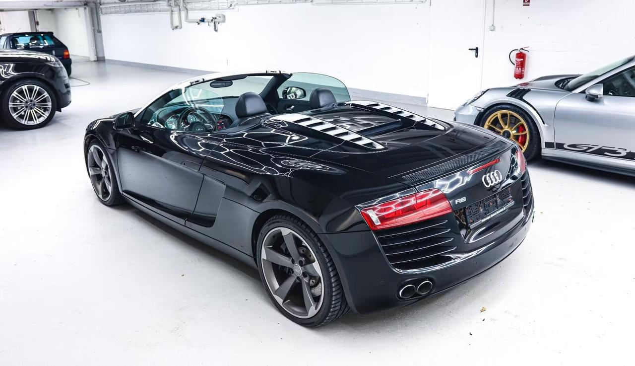Audi R8 Spyder 4.2 V8 FSI quattro R tronic