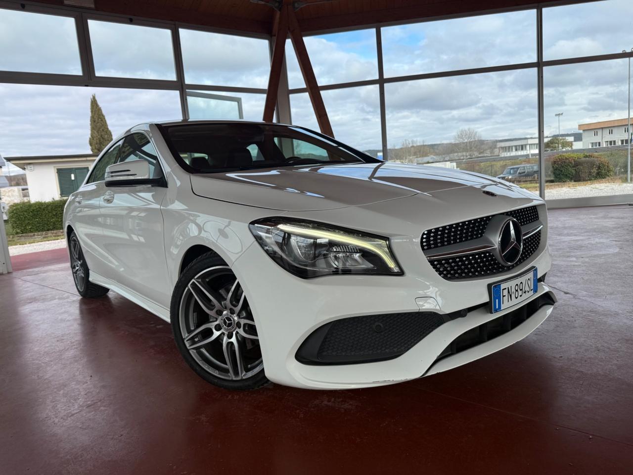 Mercedes-benz CLA 200 d - Automatico - Neopatentati