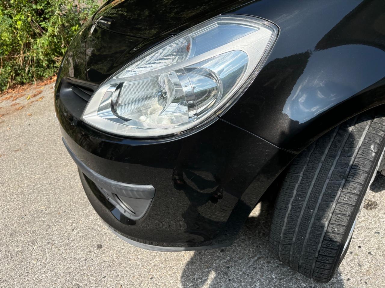 Renault Clio 1.2 16V 5 porte Le Iene