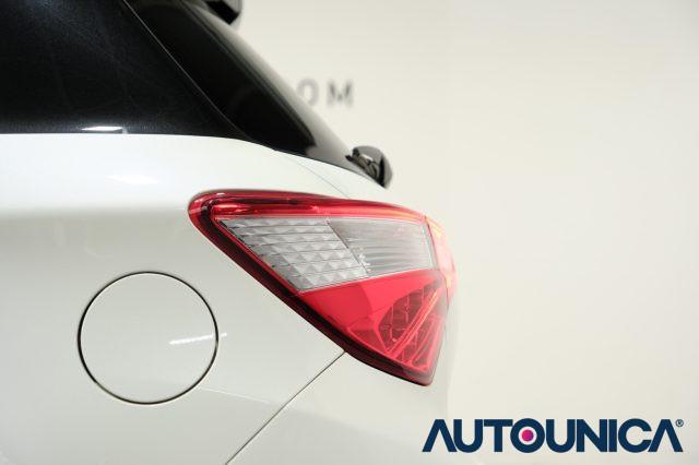 TOYOTA Yaris 1.5 HYBRID 5 PORTE TREND WHITE EDITION