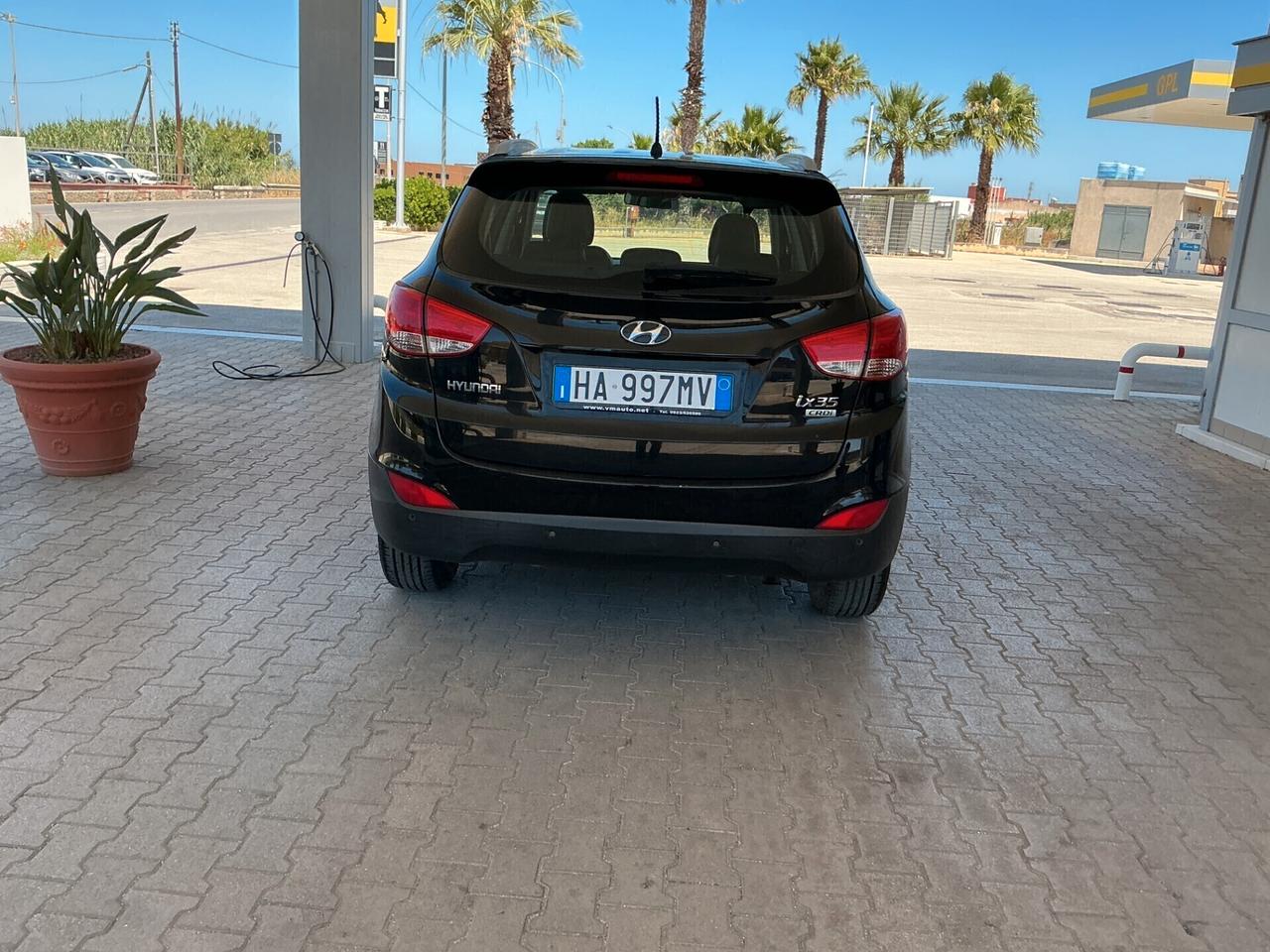 HYUNDAI X35