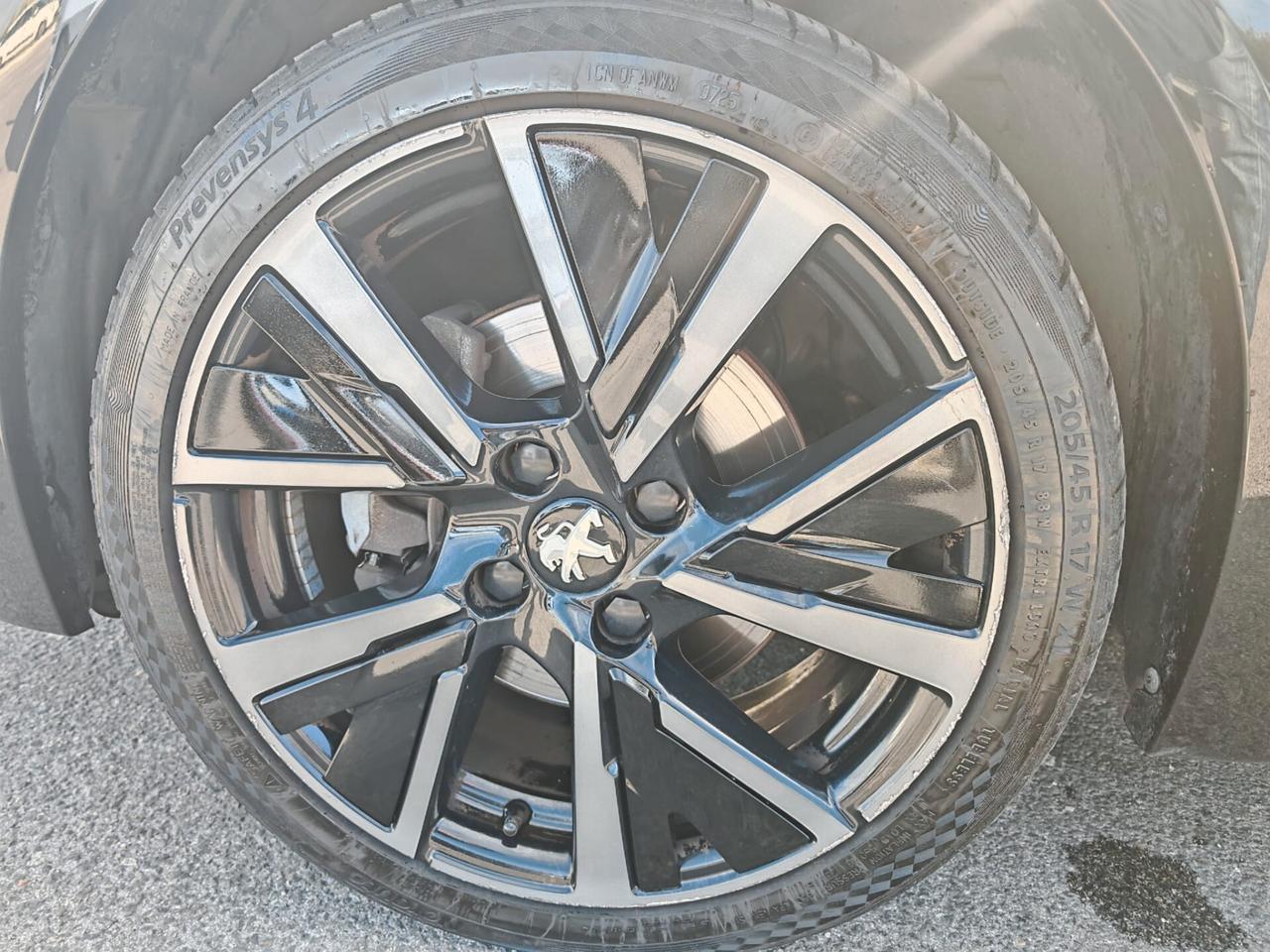 Peugeot 208 PureTech 100 Stop&Start 5 porte GT