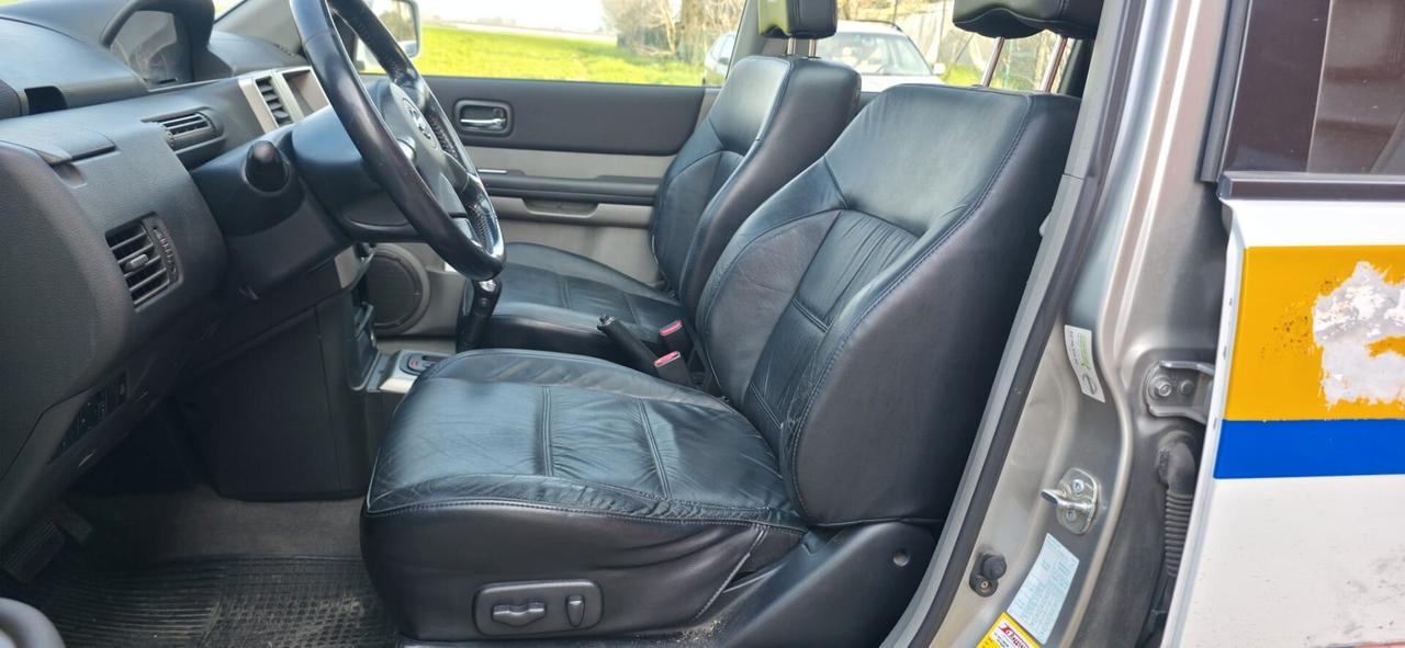 Nissan X-Trail 2.5 16V Elegance 4x4 gancio traino