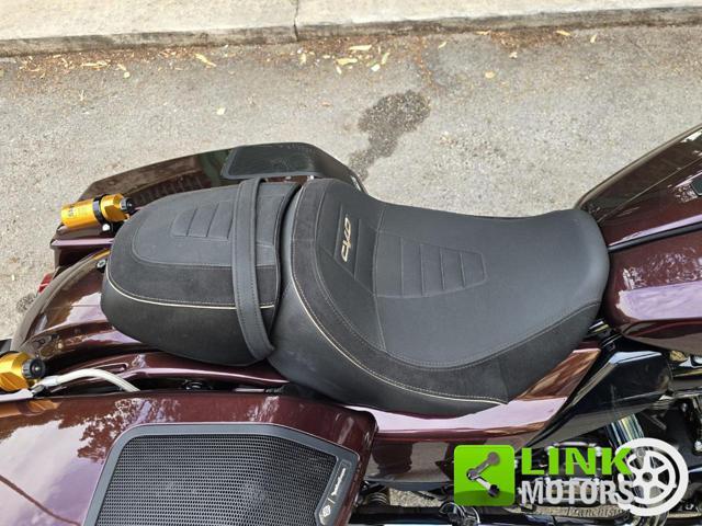 HARLEY-DAVIDSON CVO Street Glide 25th