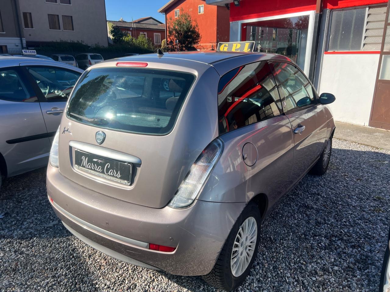 Lancia Ypsilon 1.4 Platino Ecochic GPL