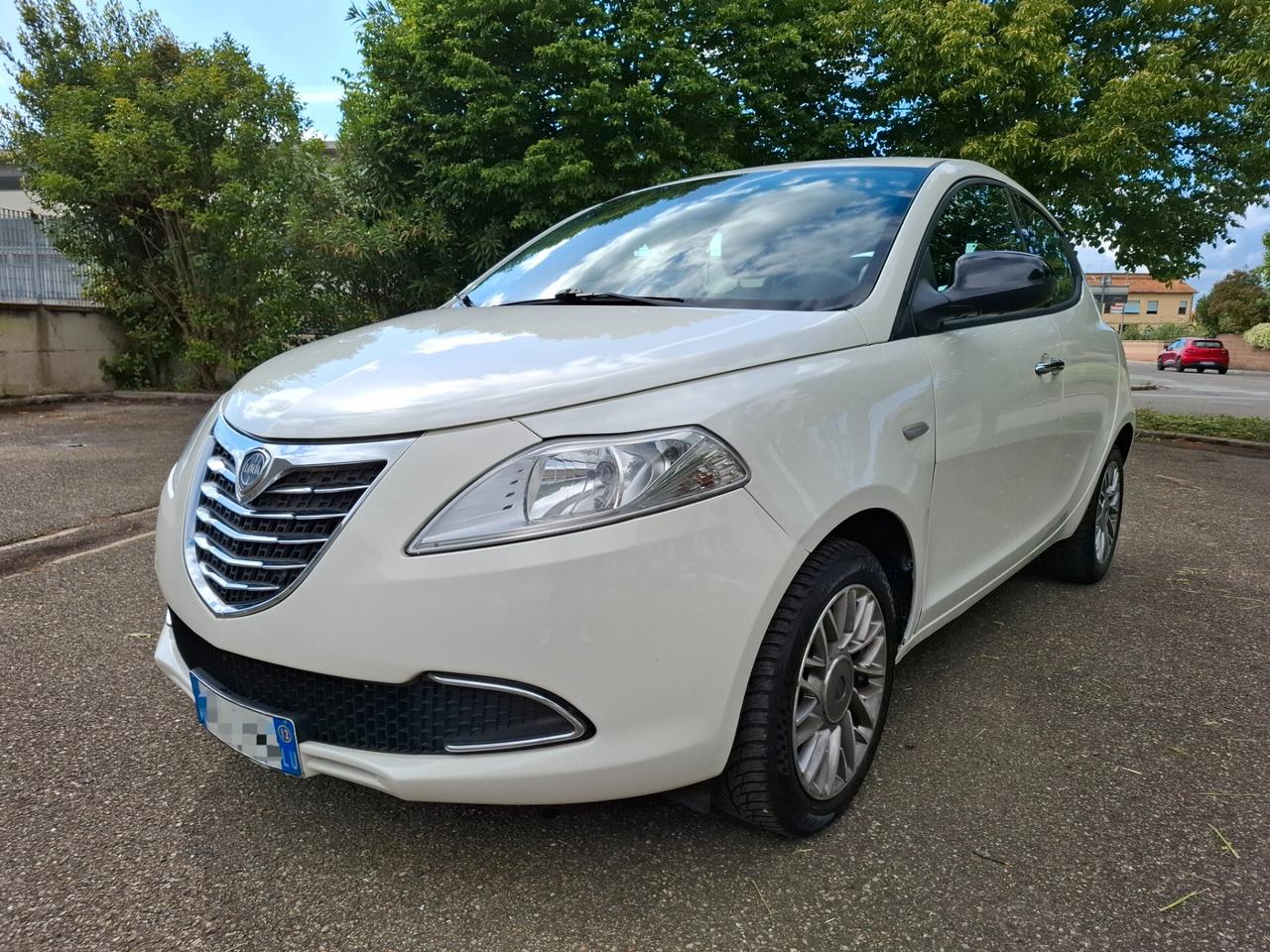 Lancia Ypsilon 1.2 69 CV 5 porte GPL Ecochic Gold