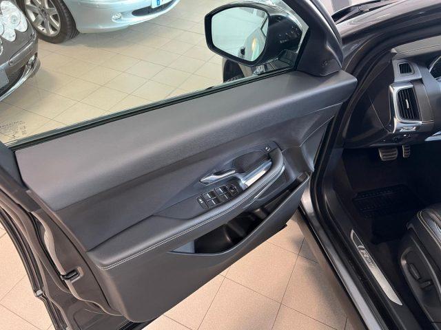 JAGUAR E-Pace 2.0 d i4 R-Dynamic awd 180CV SOLO 84000KM ! NUOVA