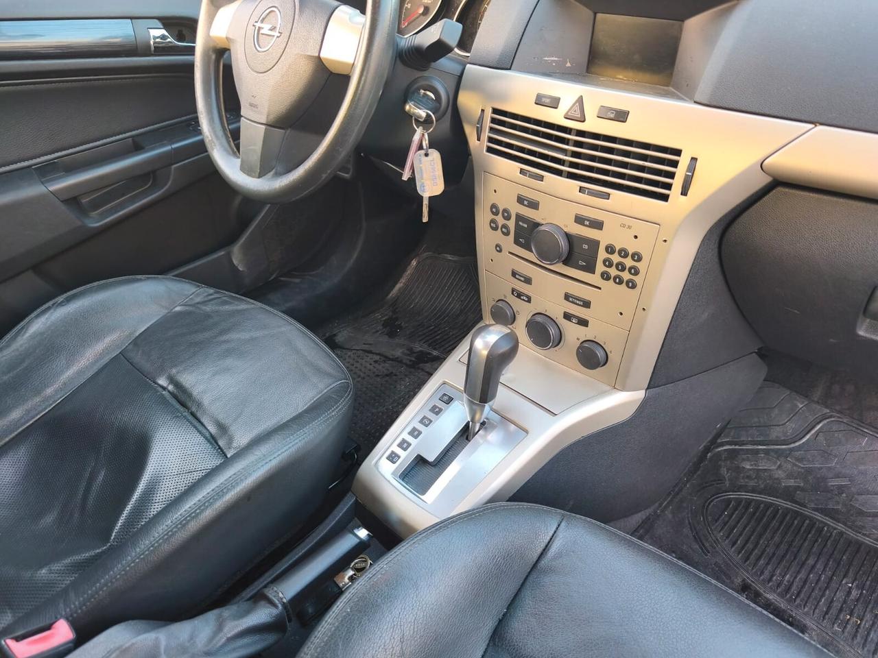 Opel Astra 1.9 CDTI automatico Accetto Permute
