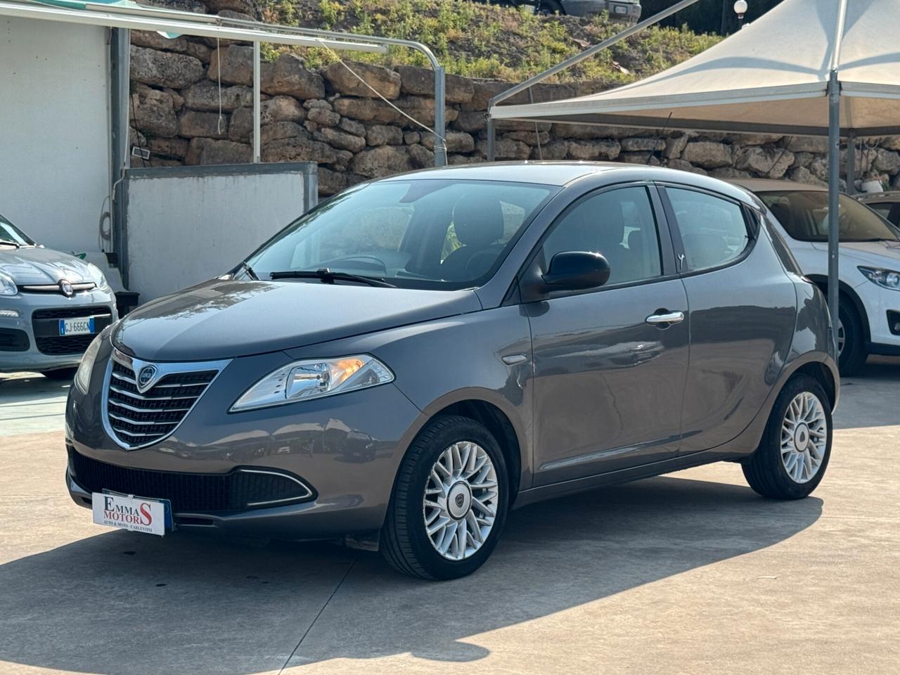 Lancia Ypsilon 1.2 69 CV 5 porte Gold