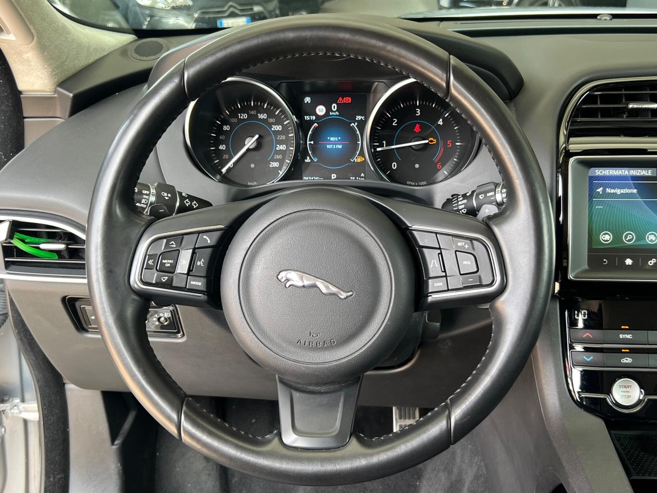 Jaguar F-Pace 2.0 D 180 CV aut. Portfolio