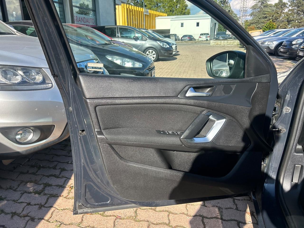 Peugeot 308 BlueHDi 100 S&S Business