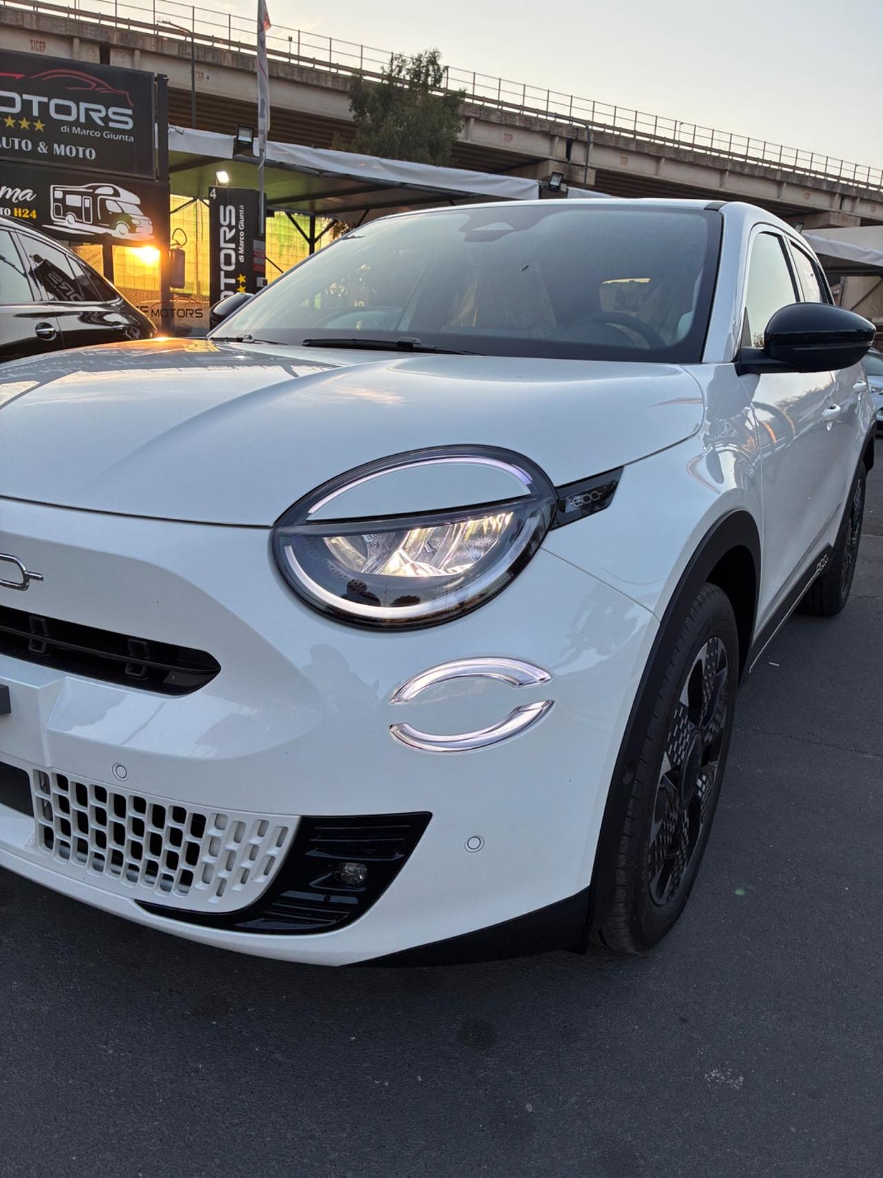 Fiat 600 Hybrid 110 CV DCT MHEV La Prima KM0