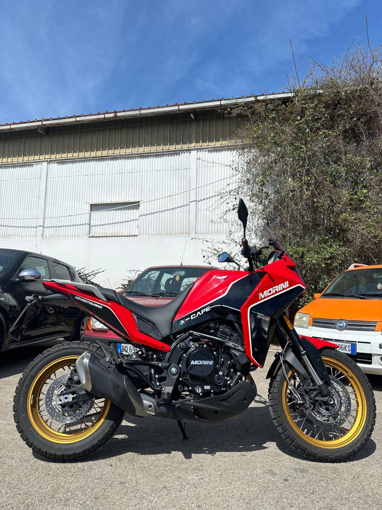 MOTO MORINI XCAPE 649